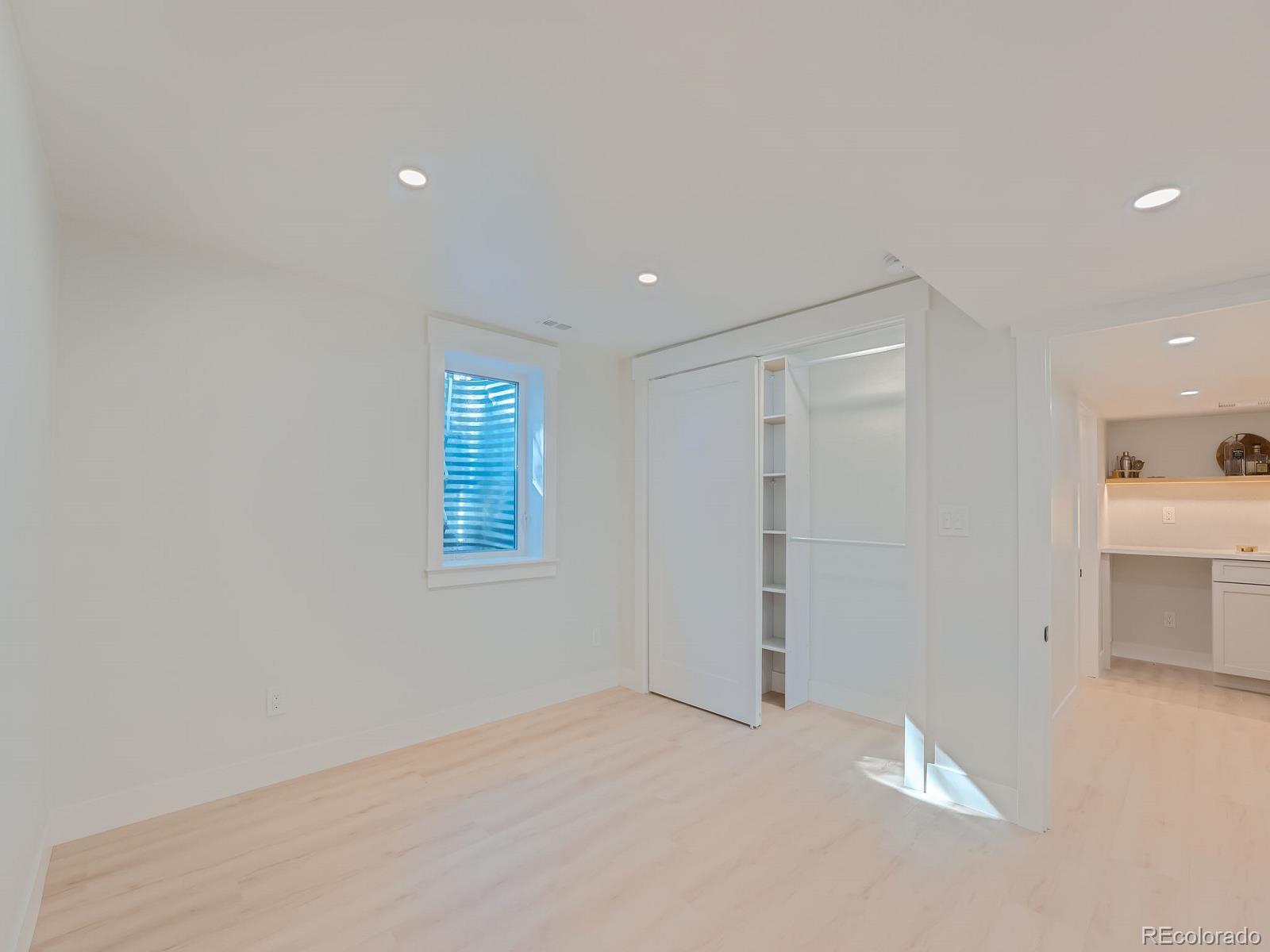 3469 E Easter Place