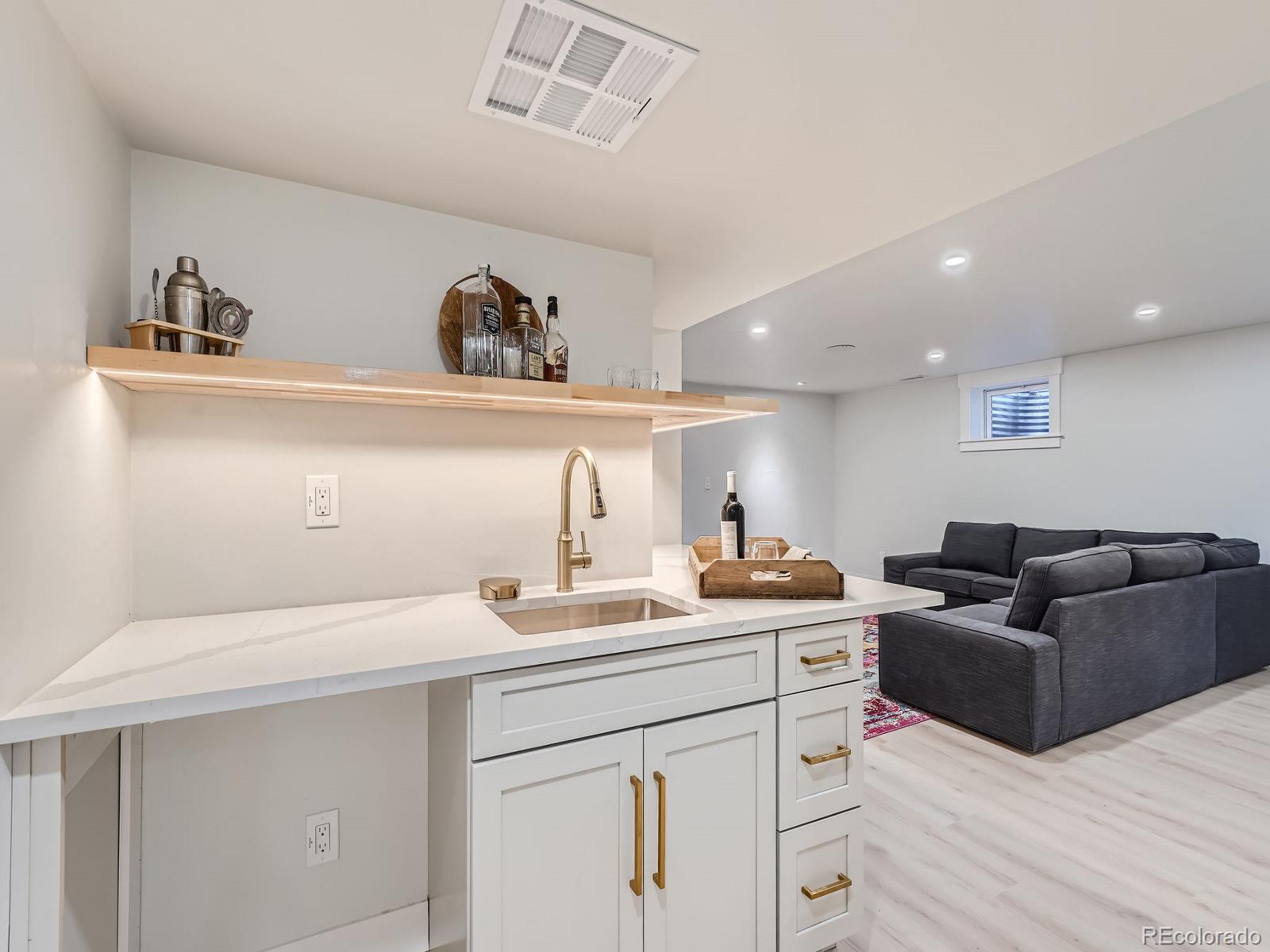 3469 E Easter Place