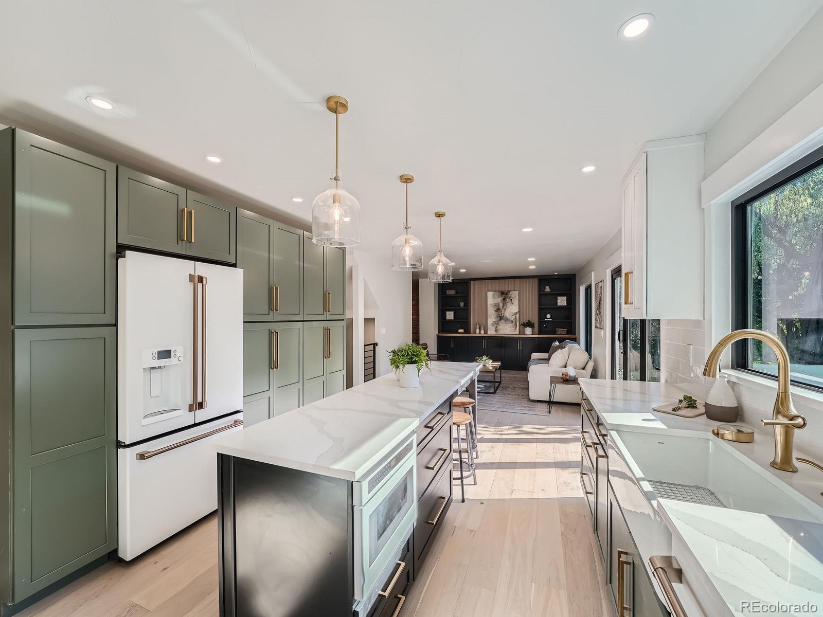 3469 E Easter Place