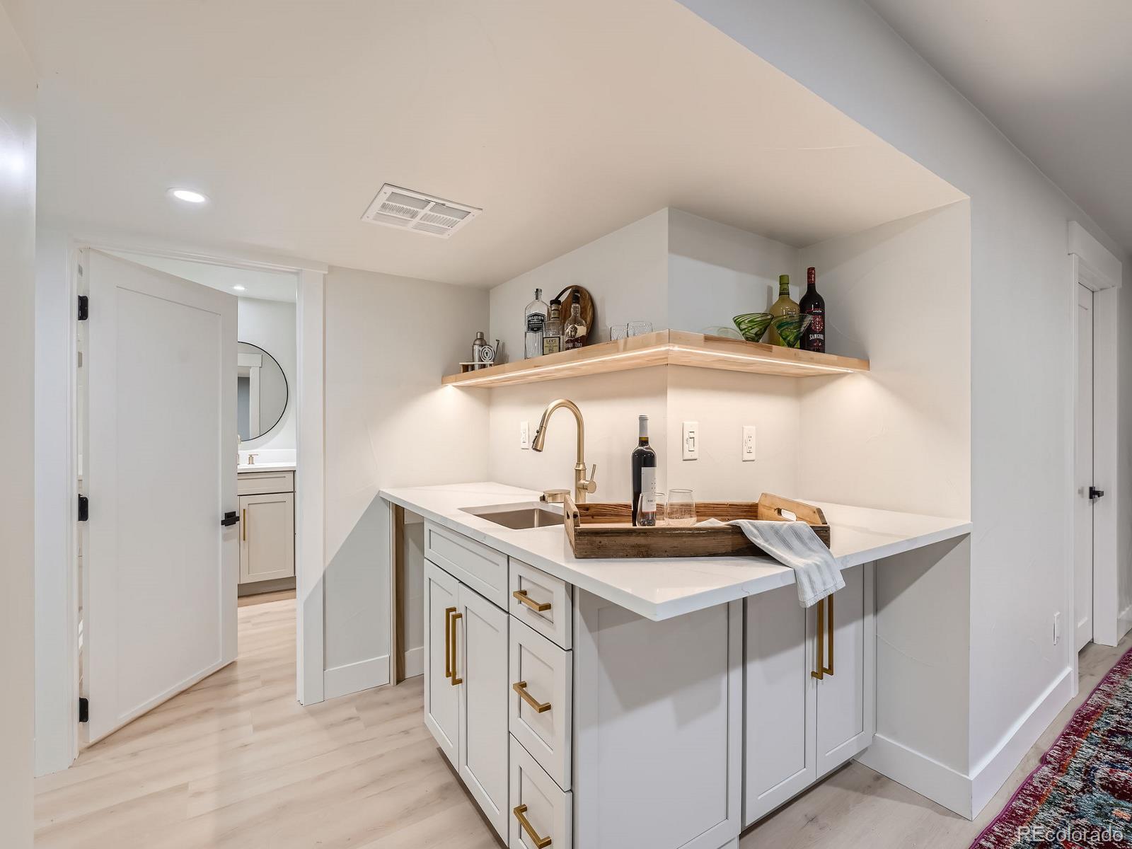 3469 E Easter Place