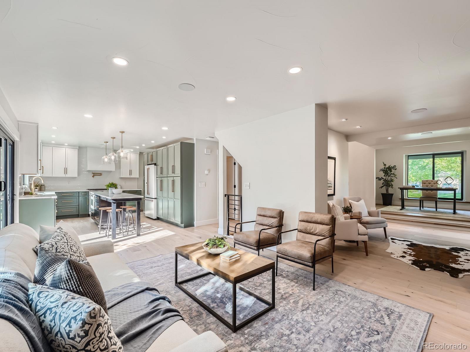 3469 E Easter Place