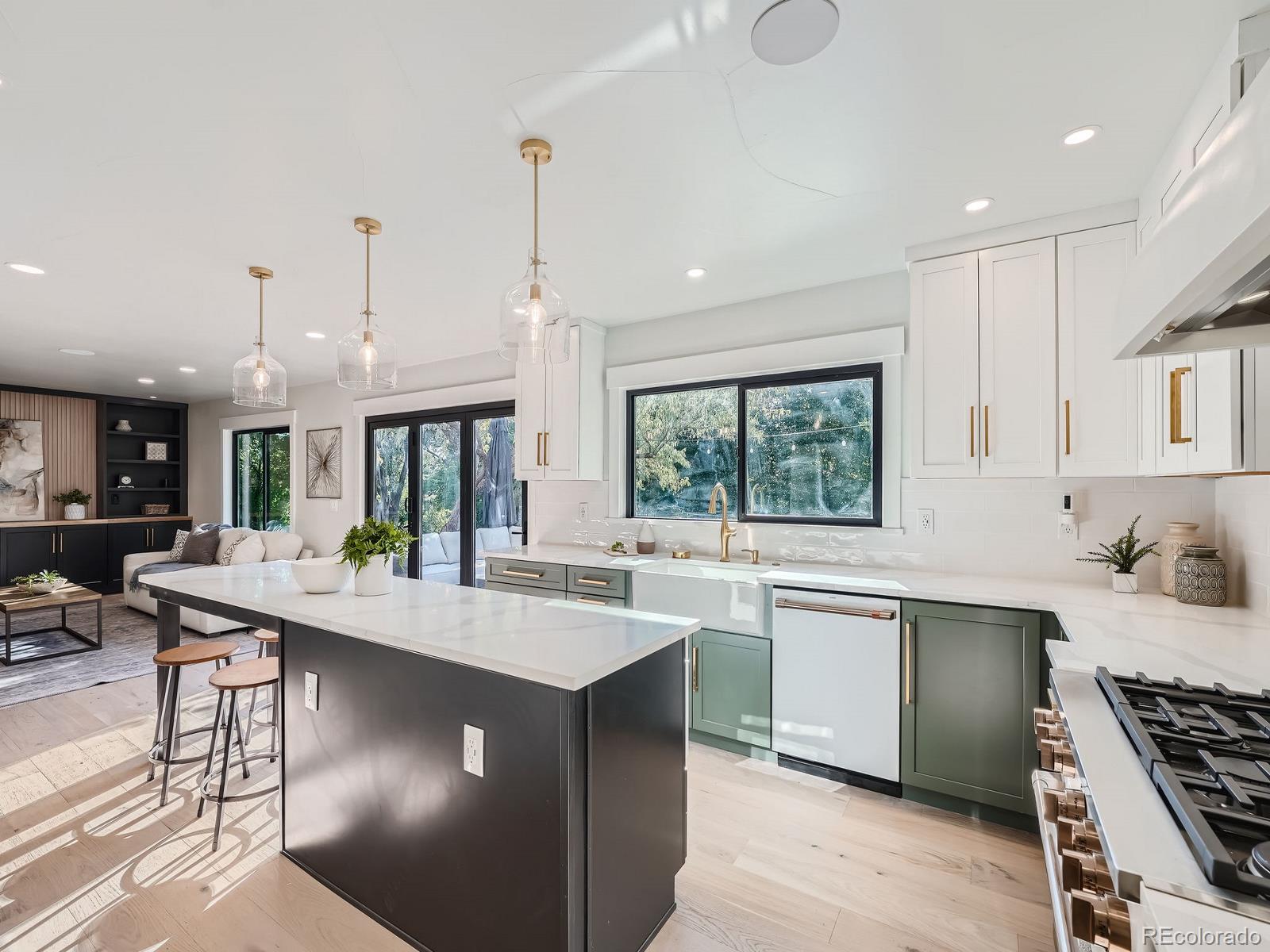 3469 E Easter Place