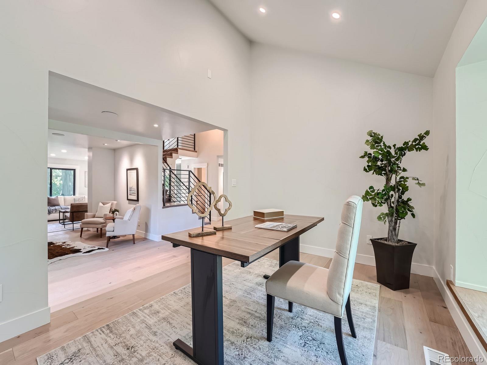 3469 E Easter Place