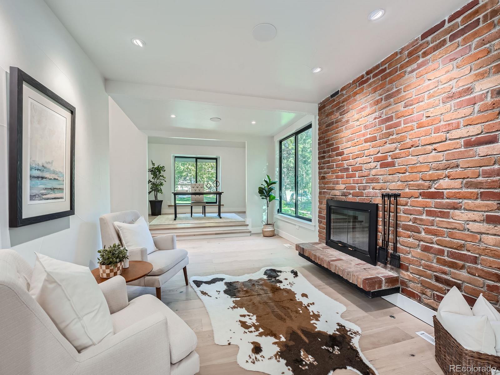 3469 E Easter Place