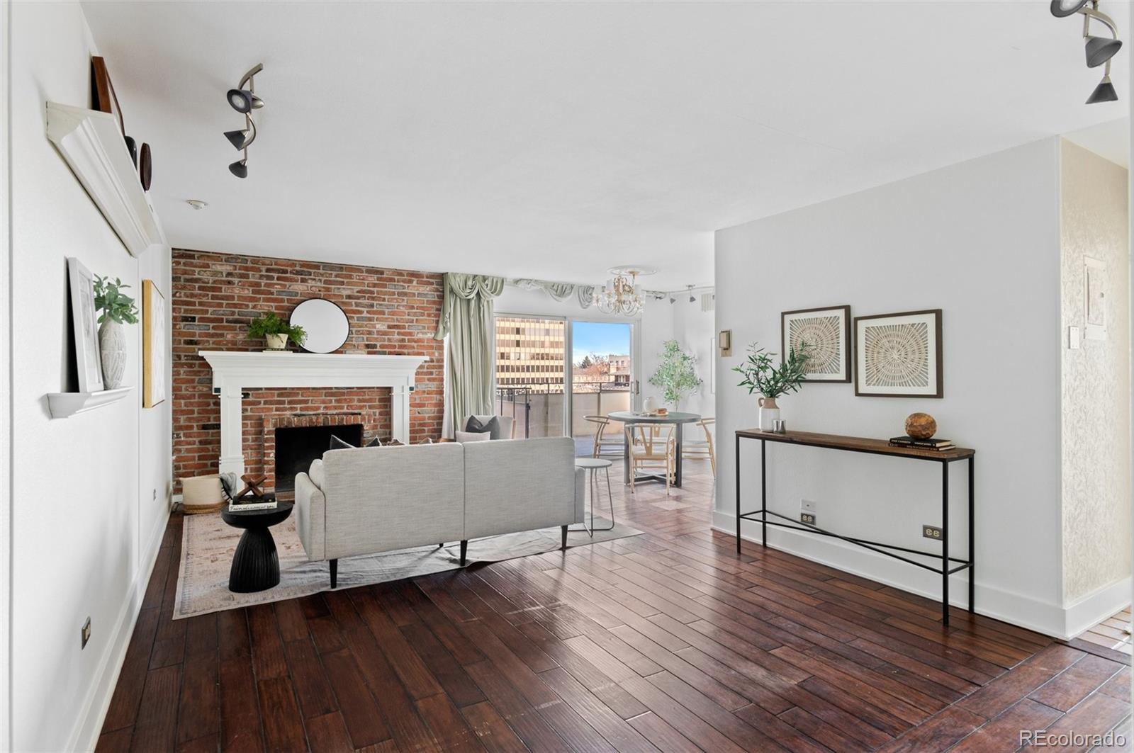 700 N Washington Street Unit: 502