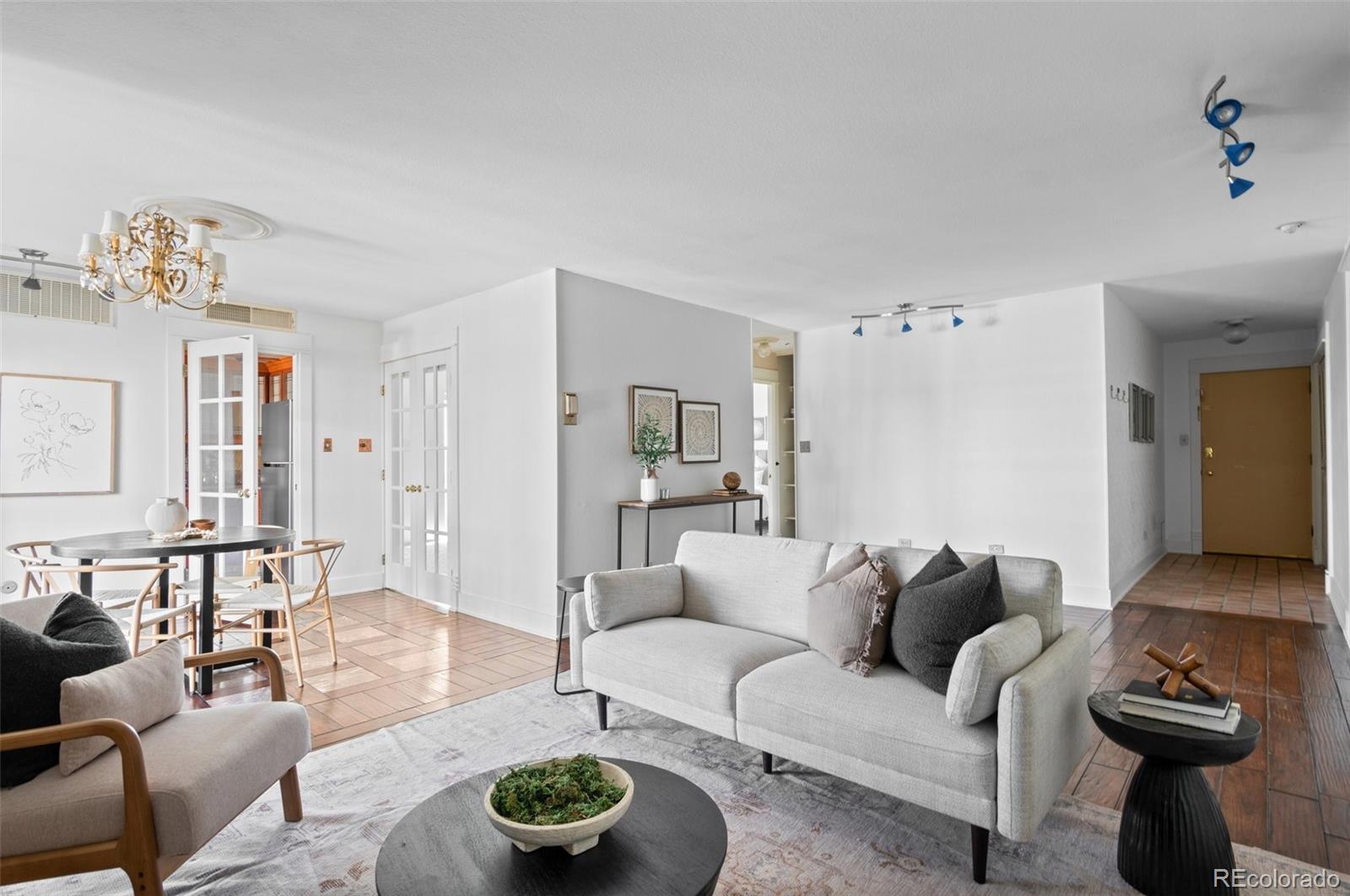 700 N Washington Street Unit: 502