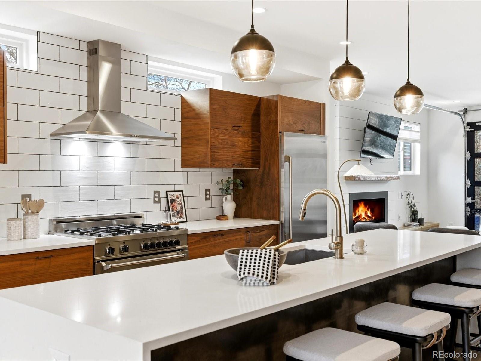 4141 Shoshone Street