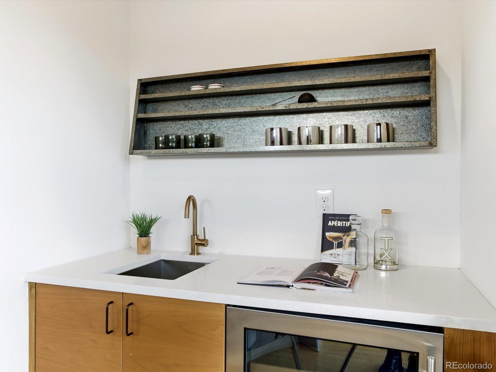 4141 Shoshone Street