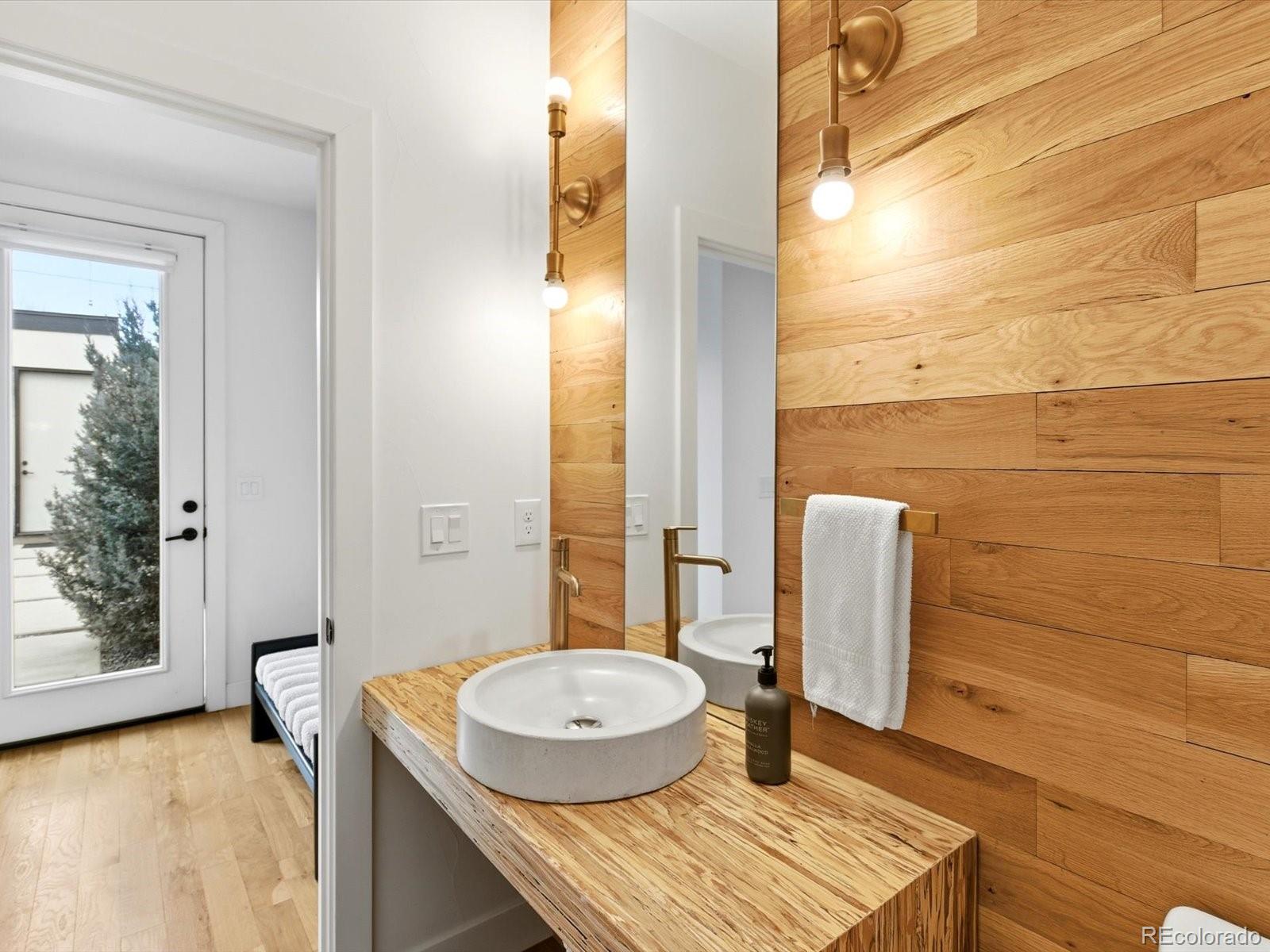 4141 Shoshone Street