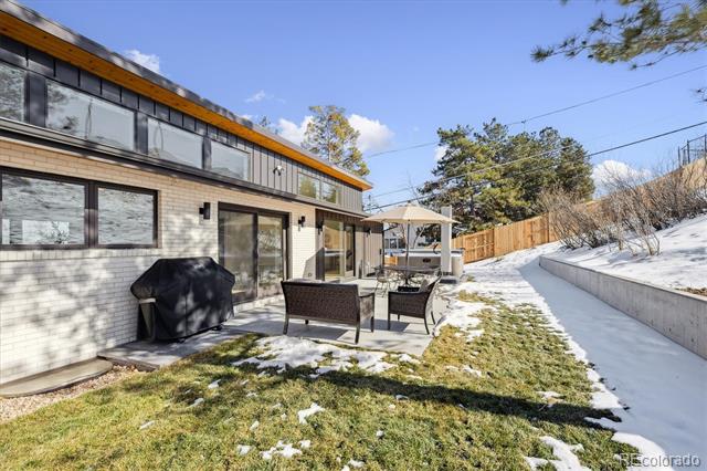 14800 Foothill Road