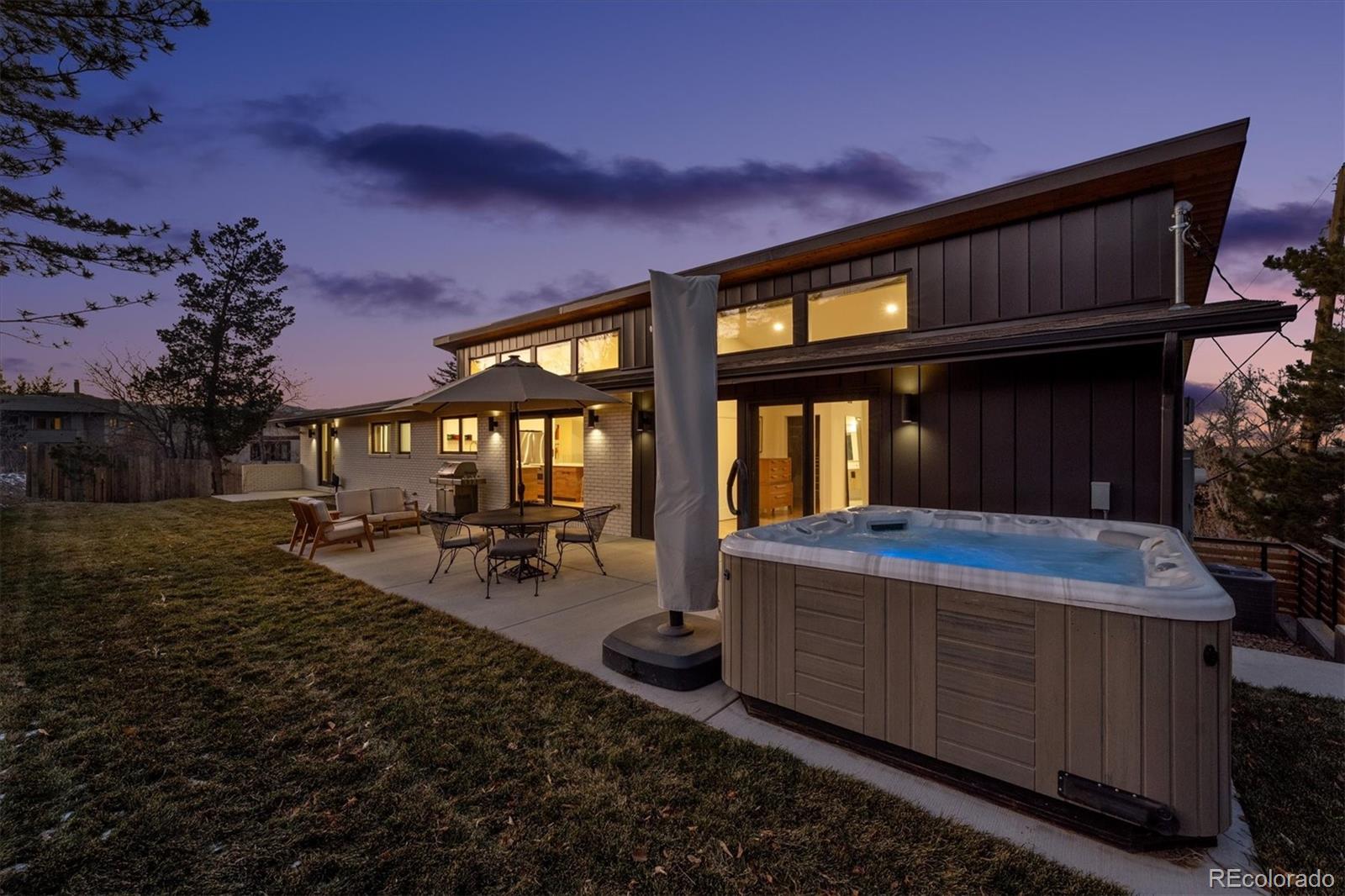 14800 Foothill Road
