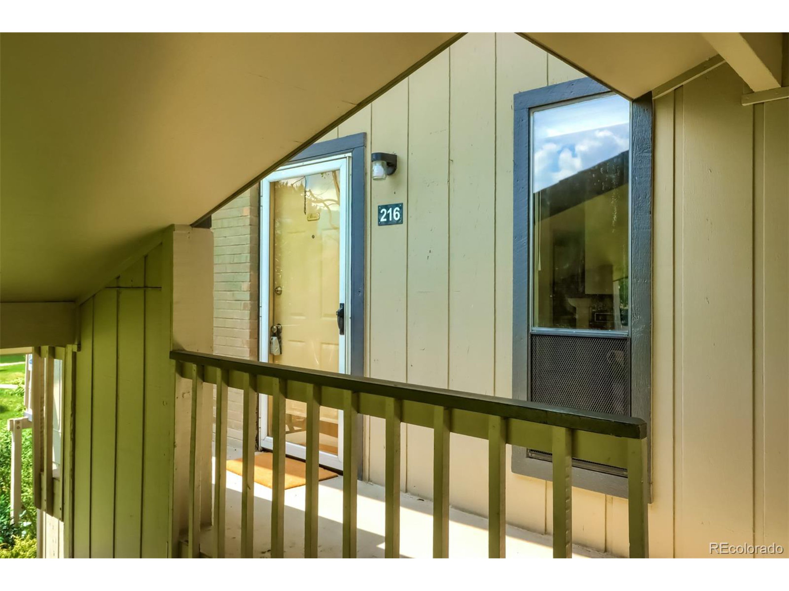 665 Manhattan Dr Unit: 216