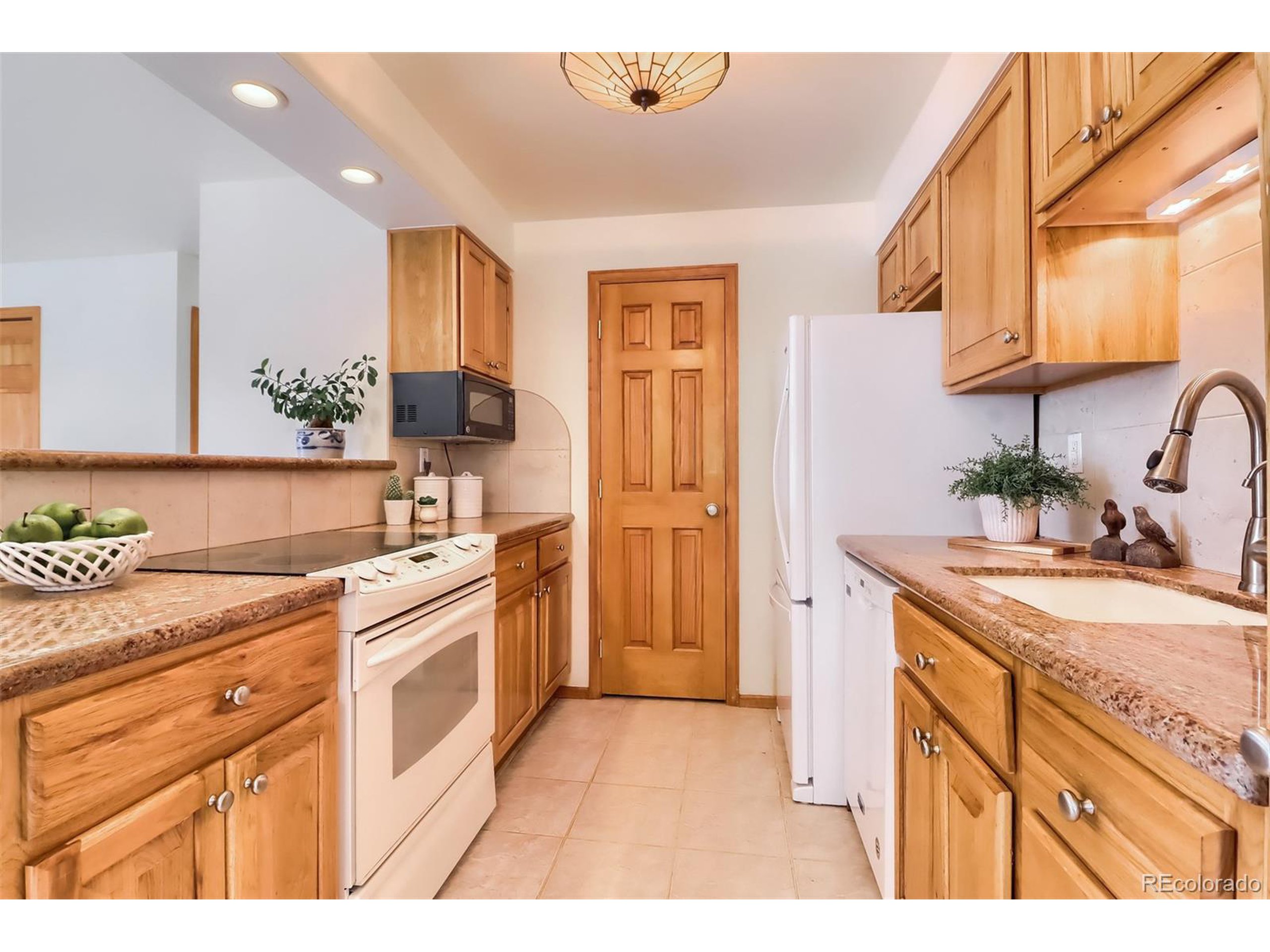 665 Manhattan Dr Unit: 216