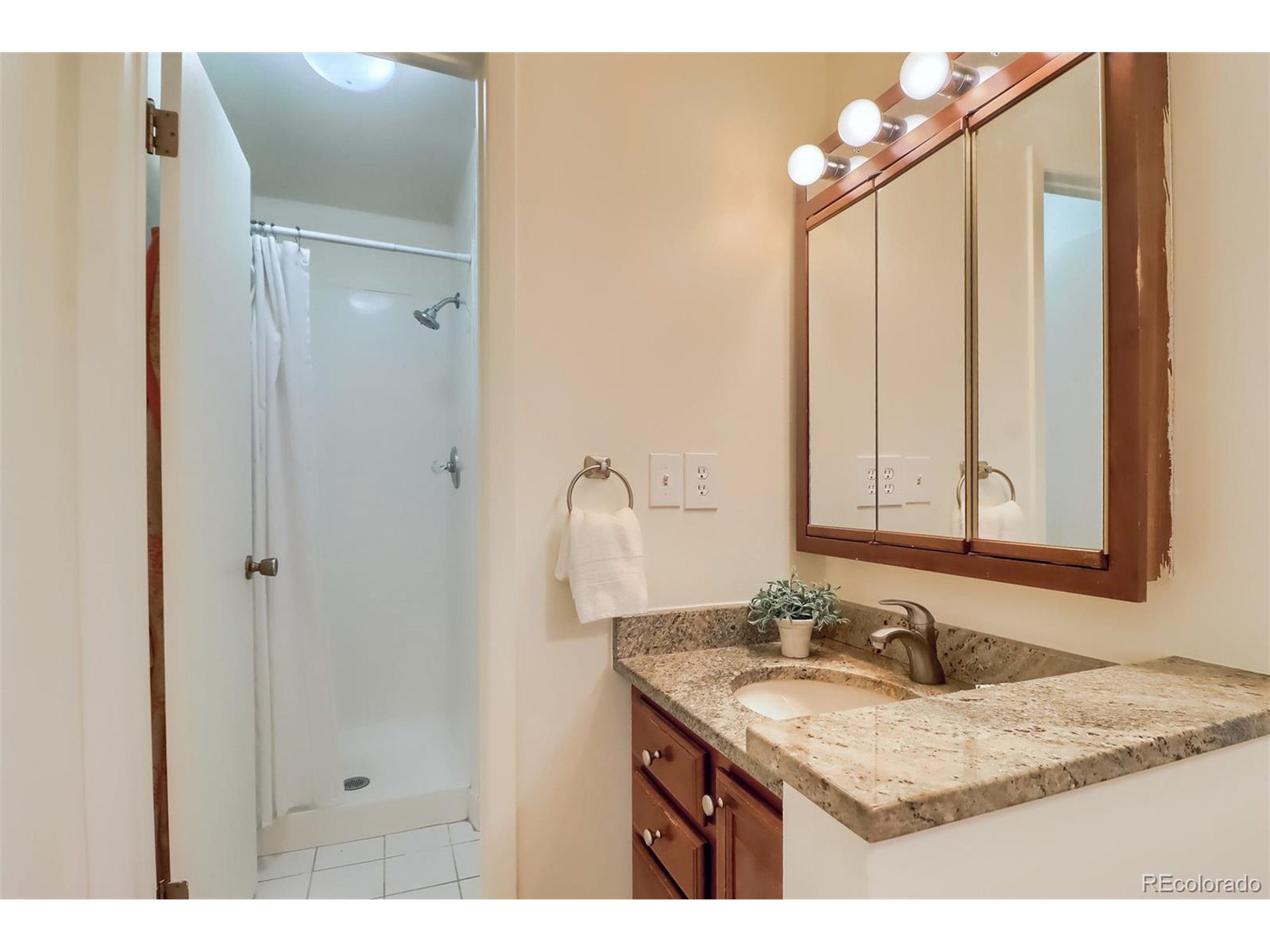665 Manhattan Dr Unit: 216