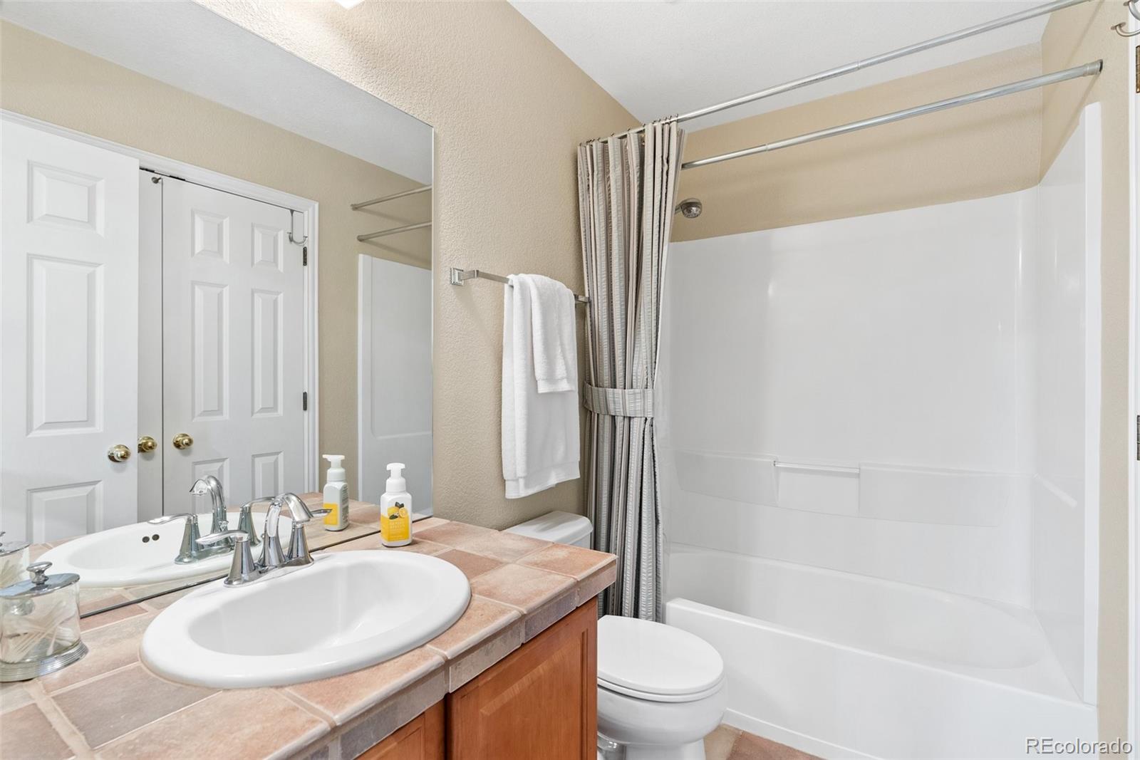 5155 W Quincy Avenue Unit: D-105