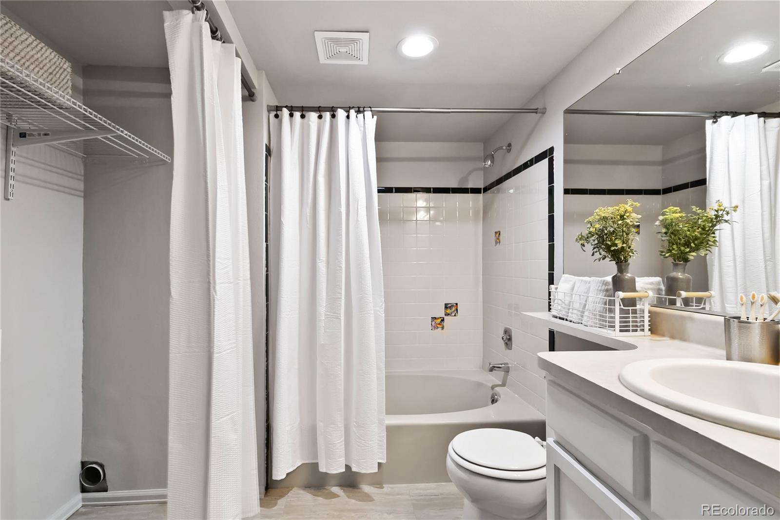 8600 E Alameda Avenue Unit: 14-204