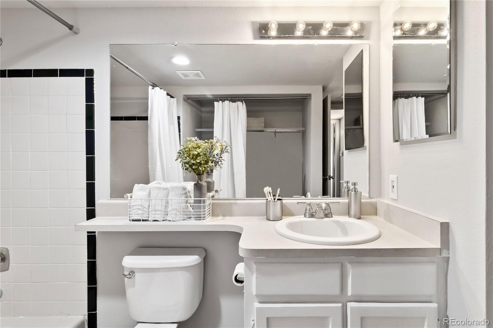 8600 E Alameda Avenue Unit: 14-204