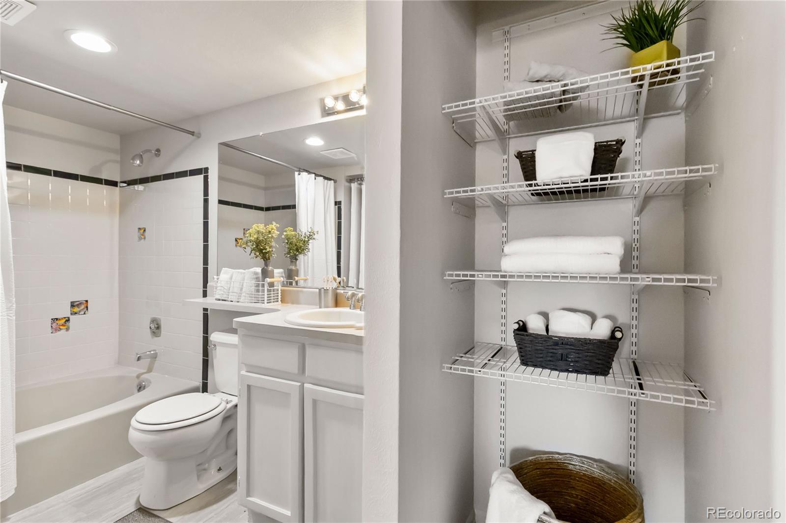 8600 E Alameda Avenue Unit: 14-204