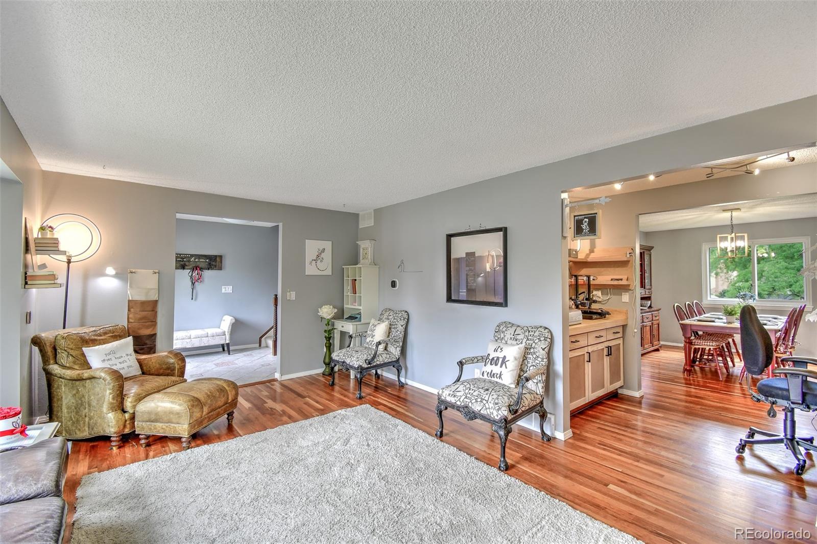 1241 W Long Court