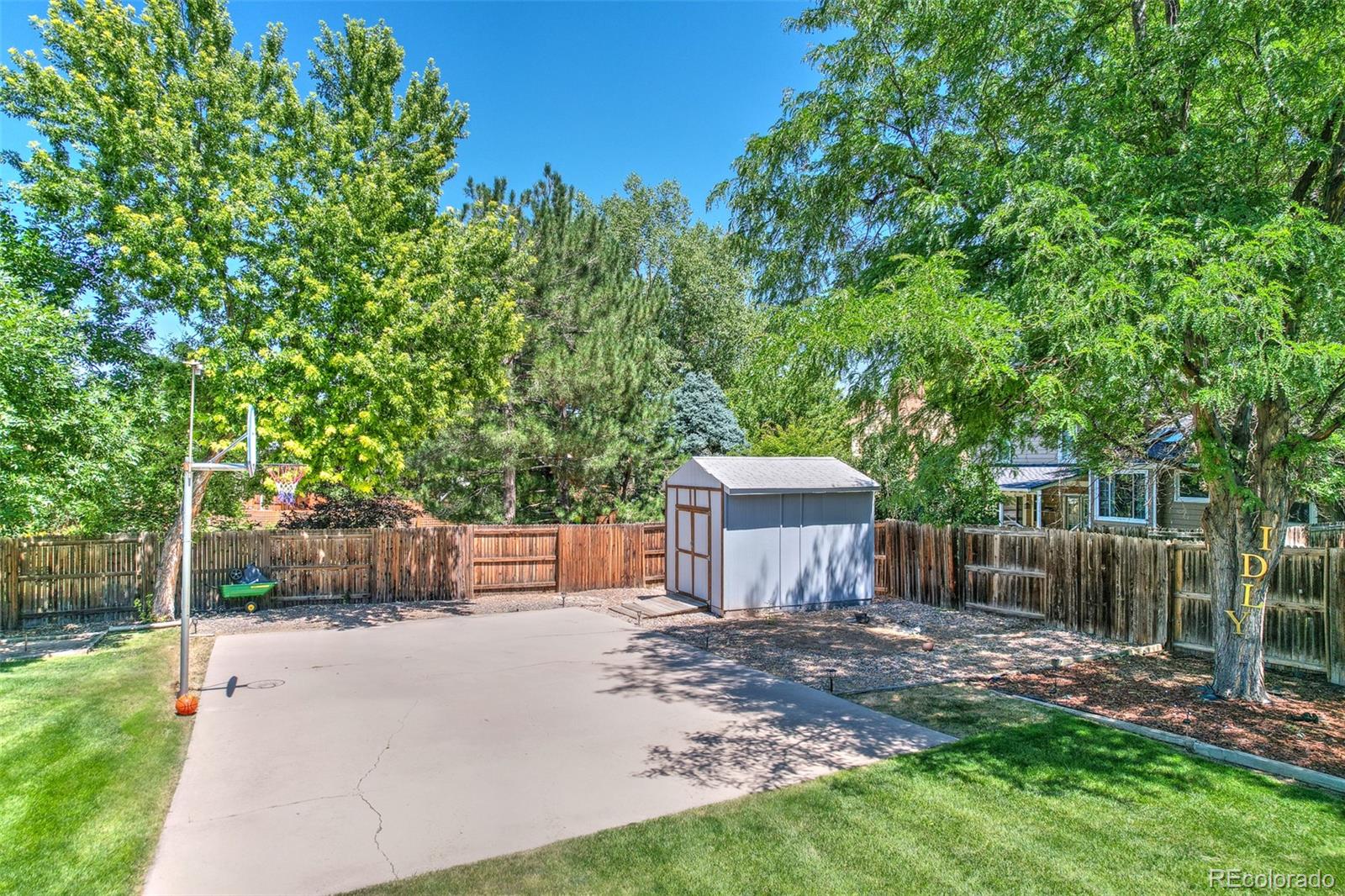 1241 W Long Court