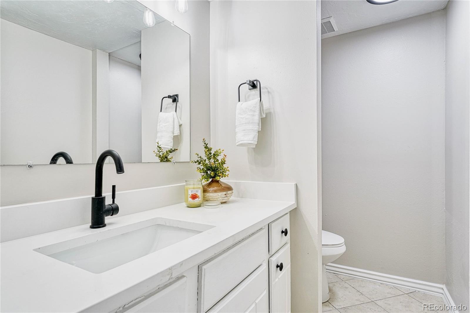 5300 E Cherry Creek South Drive Unit: 825