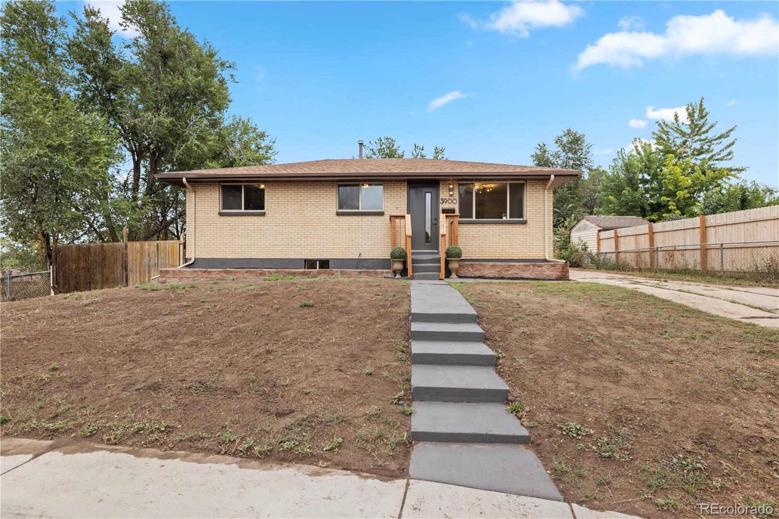 3900 S Hazel Court