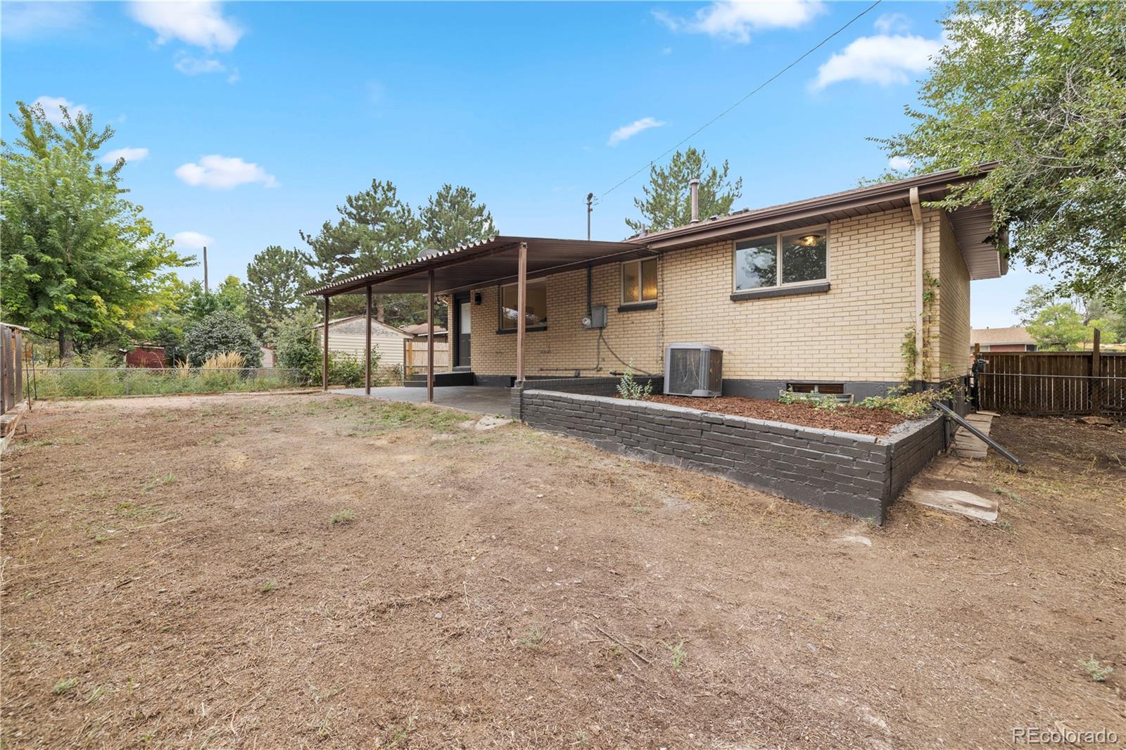 3900 S Hazel Court