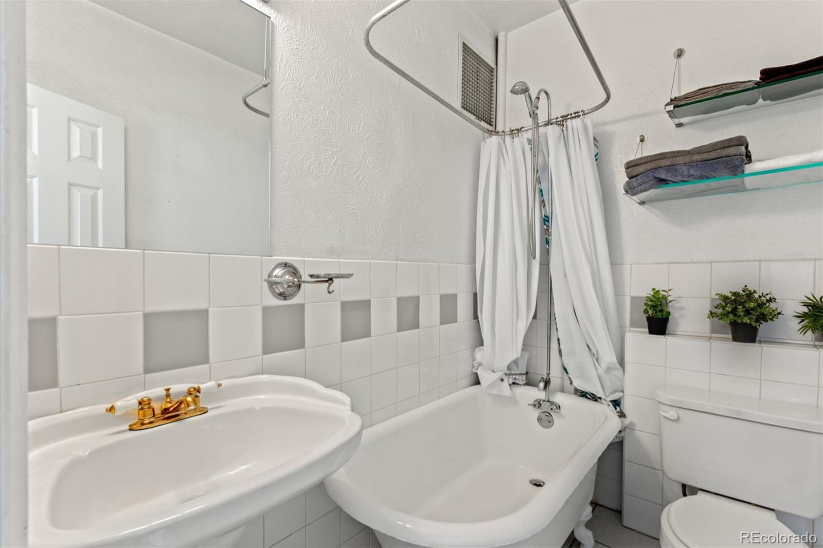 1356 Pearl Street Unit: 101