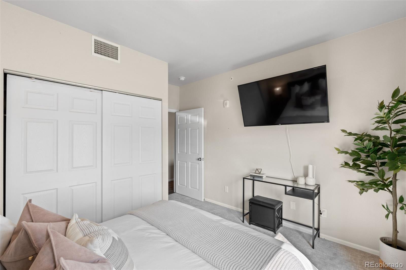 875 E 78th Avenue Unit: 3-20
