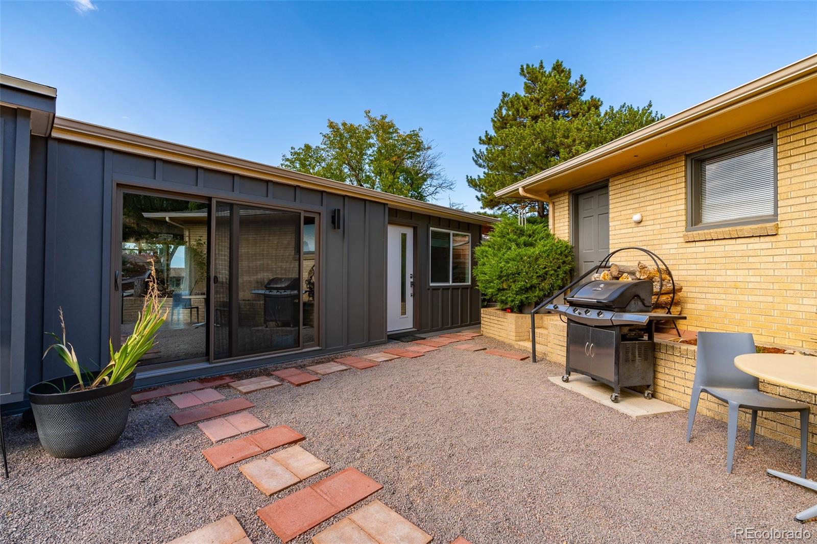 52 Hillside Drive