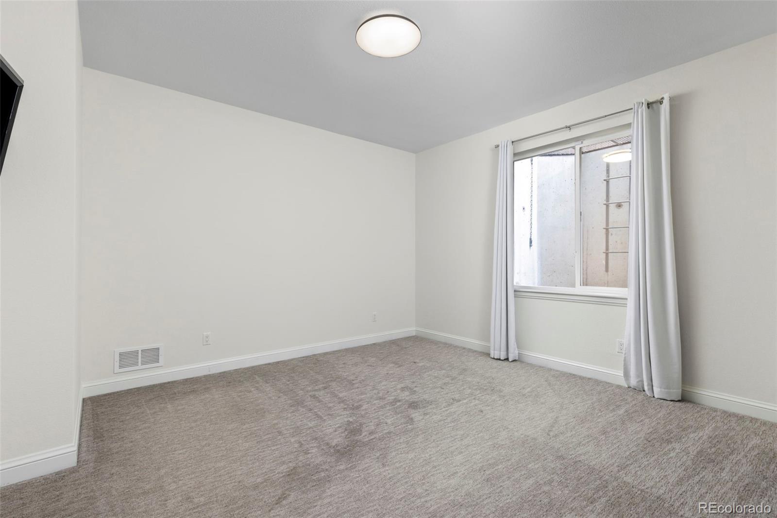 9177 E 4th Place