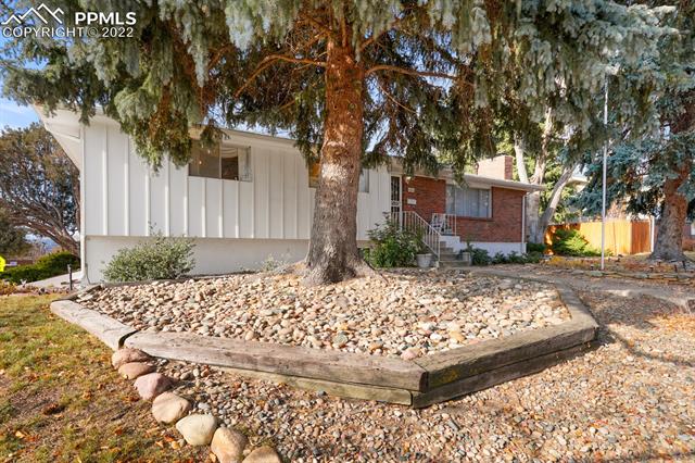 2302 Kent Lane