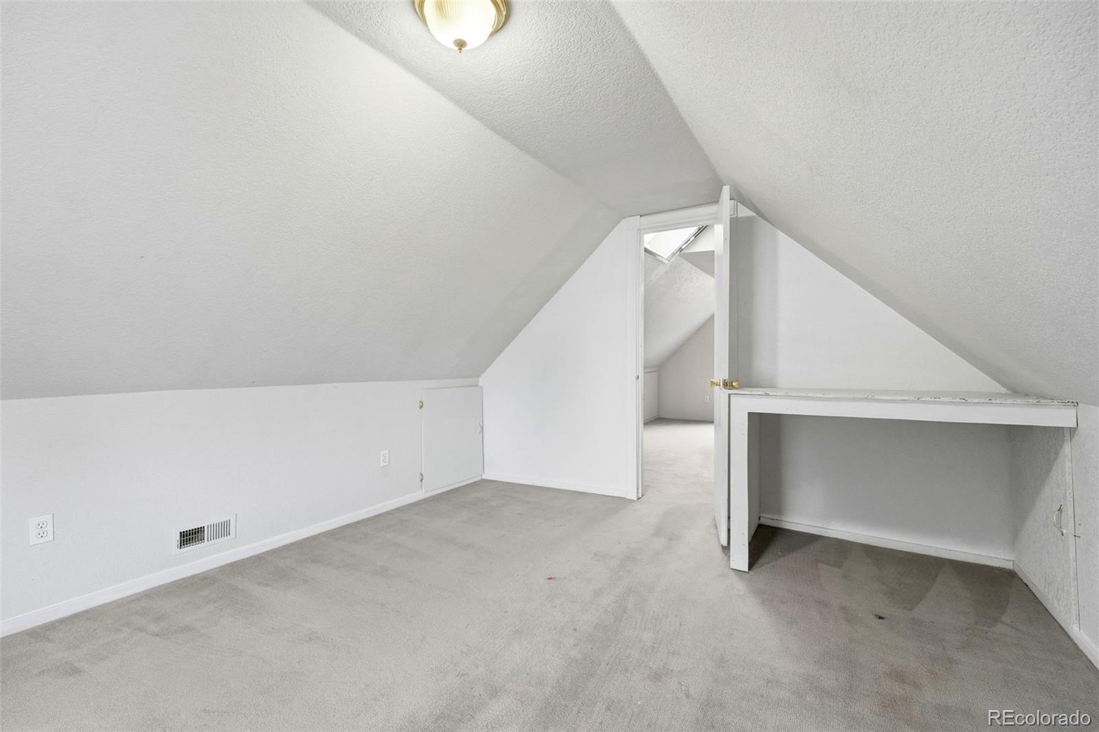 523 W Pikes Peak Avenue