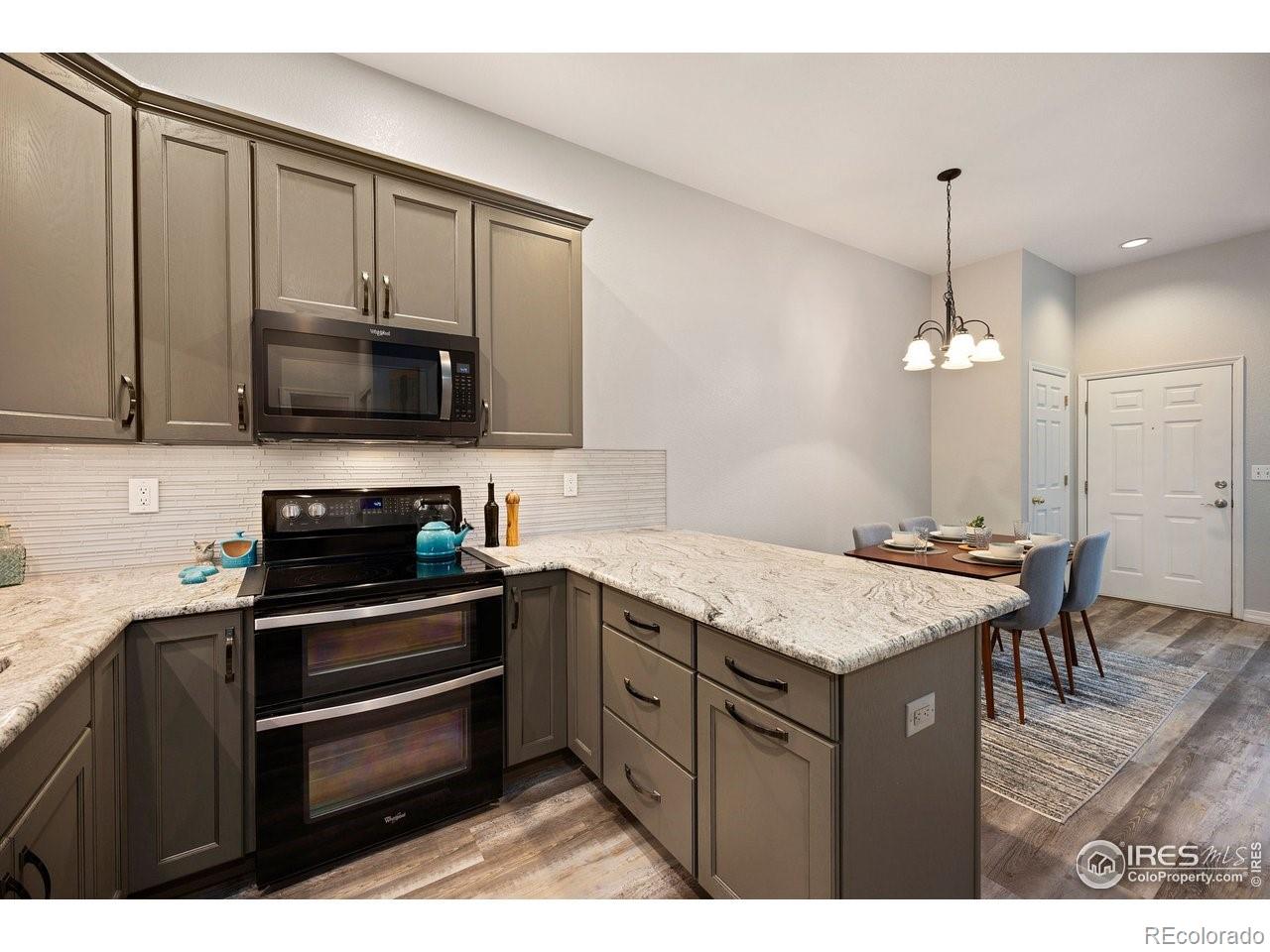 4500 Seneca Street Unit: 66