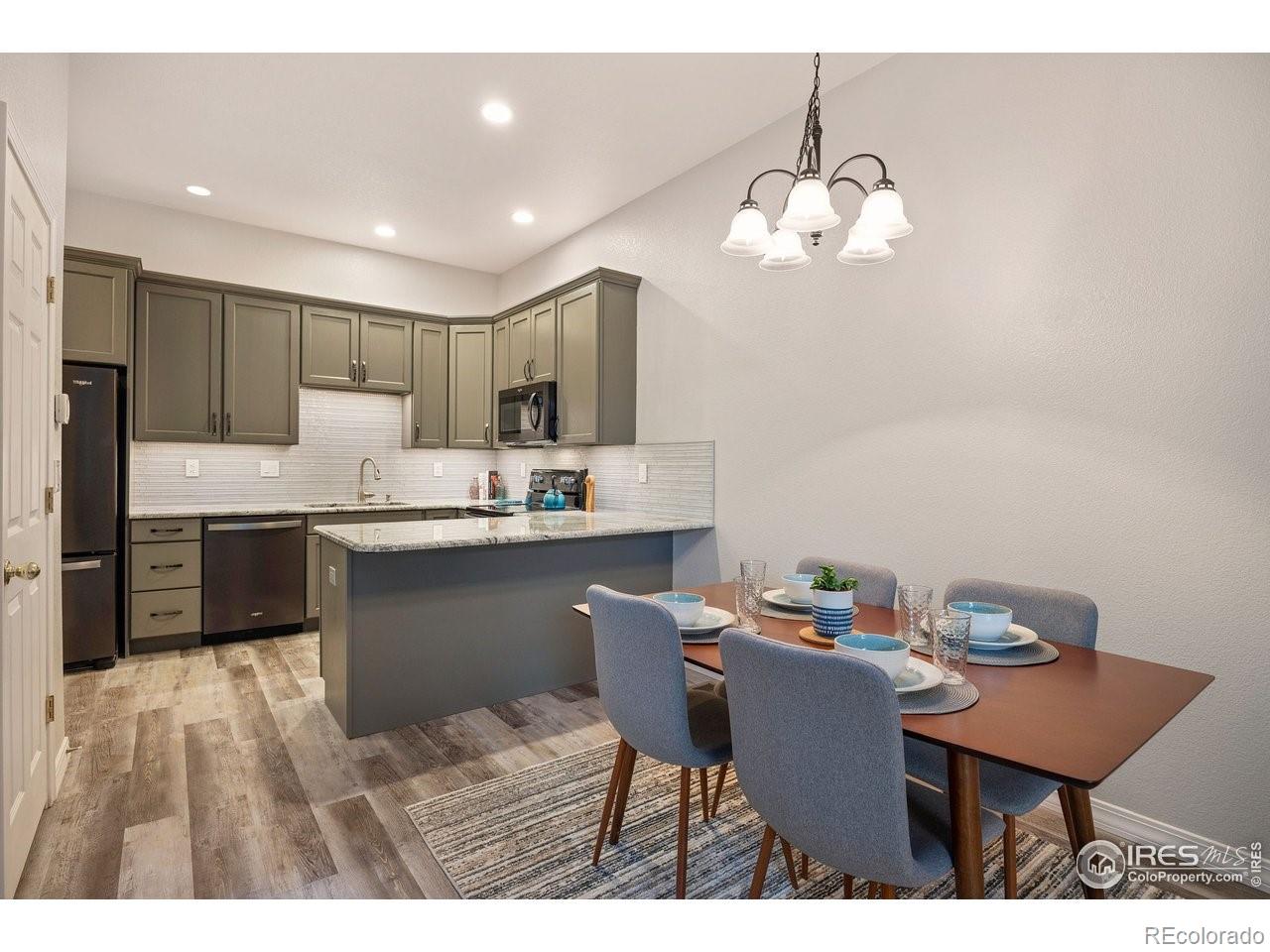 4500 Seneca Street Unit: 66