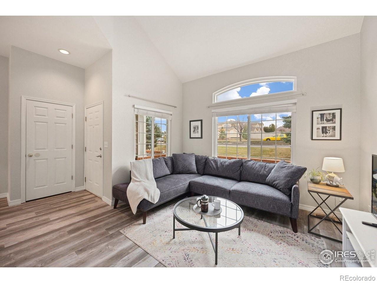 4500 Seneca Street Unit: 66