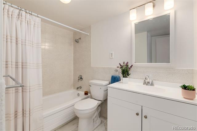 1121 Albion Street Unit: 404