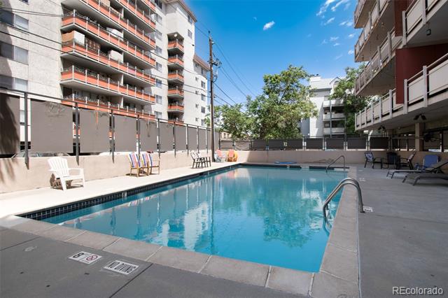 1121 Albion Street Unit: 404