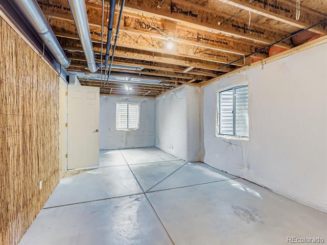 4033 Hawthorne Circle