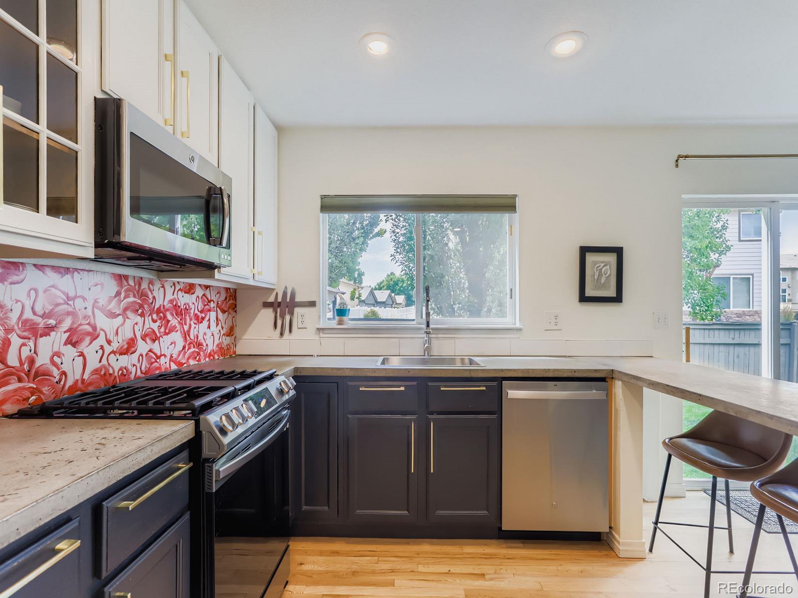 4033 Hawthorne Circle