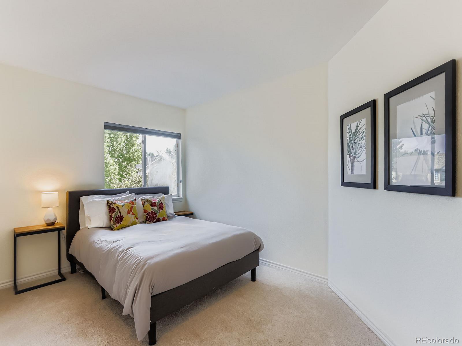 4033 Hawthorne Circle