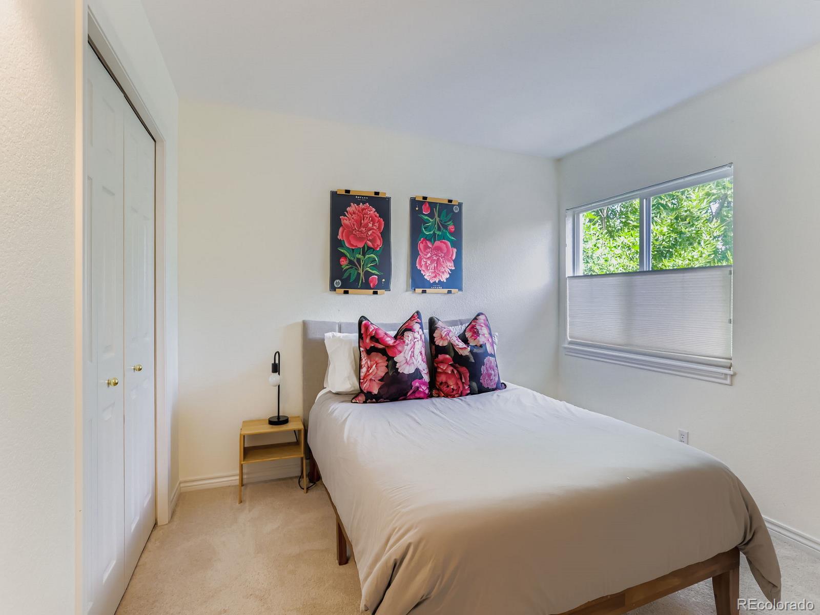 4033 Hawthorne Circle