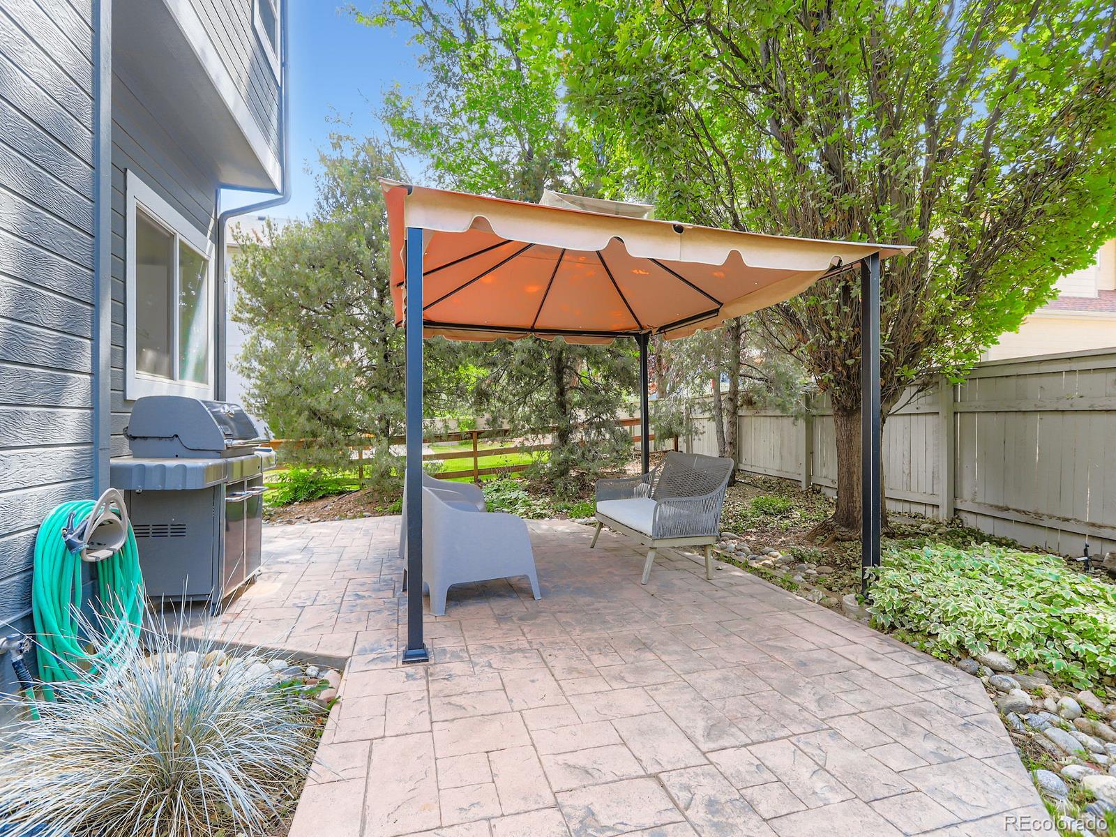 4033 Hawthorne Circle