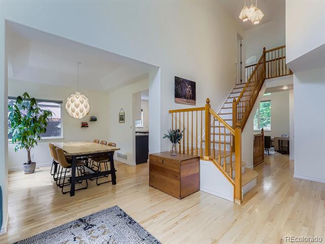 4033 Hawthorne Circle