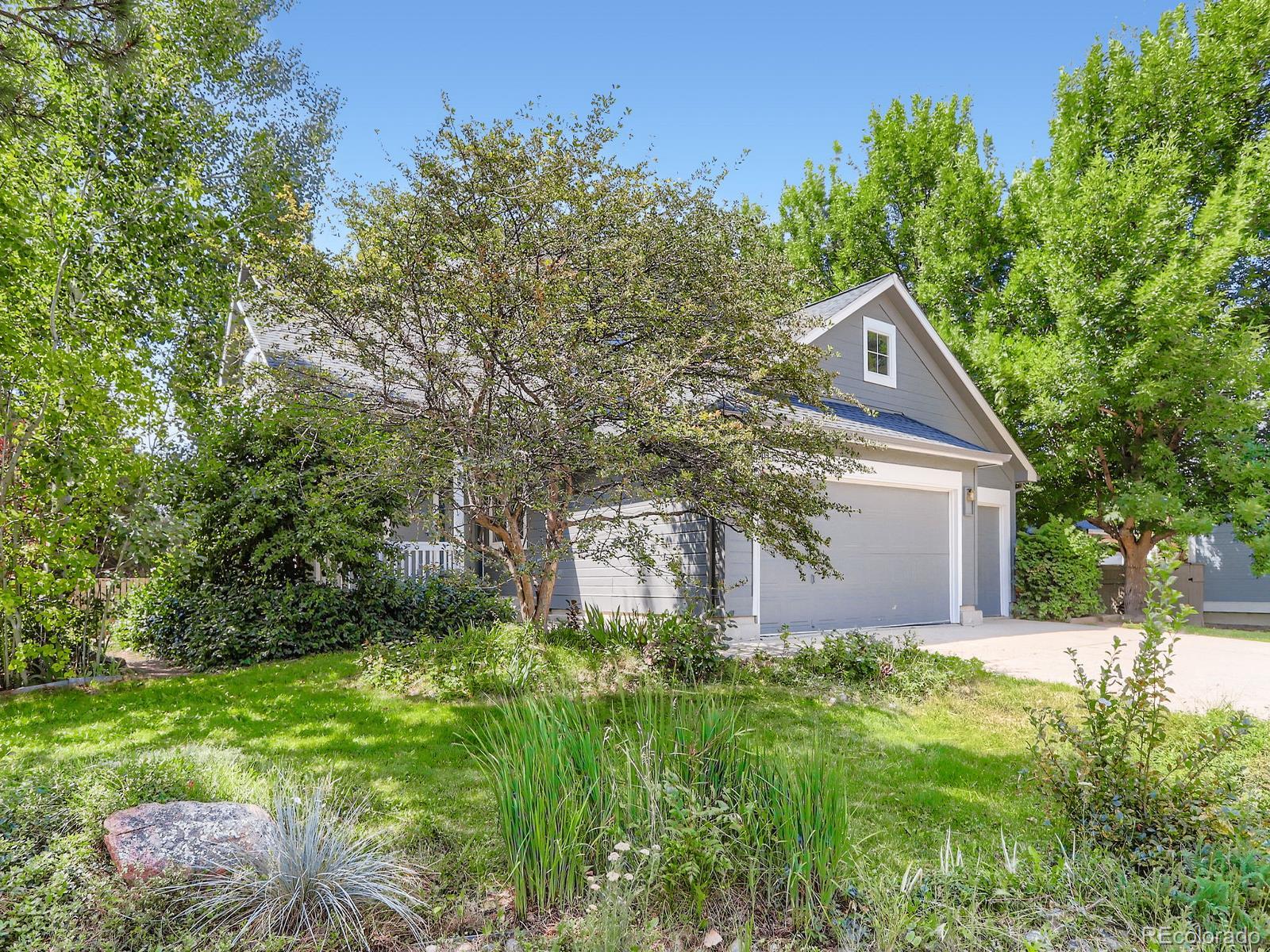 4033 Hawthorne Circle