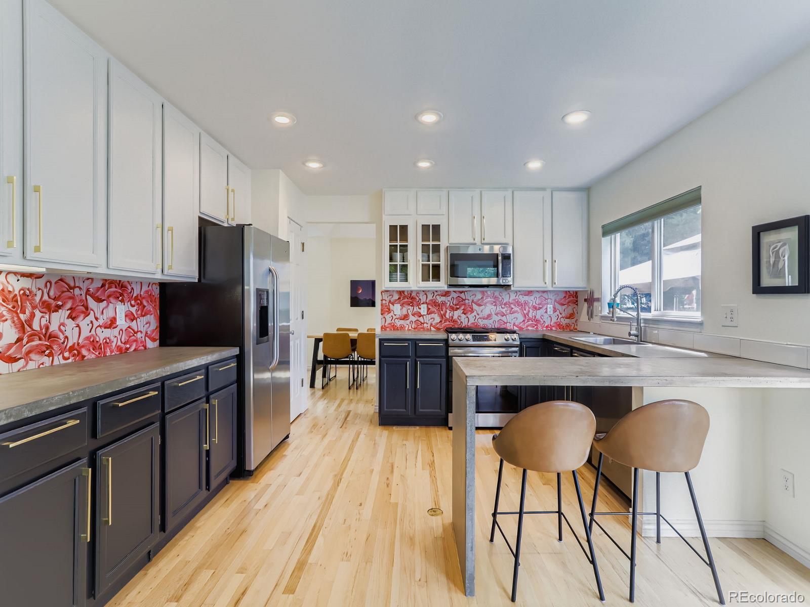 4033 Hawthorne Circle