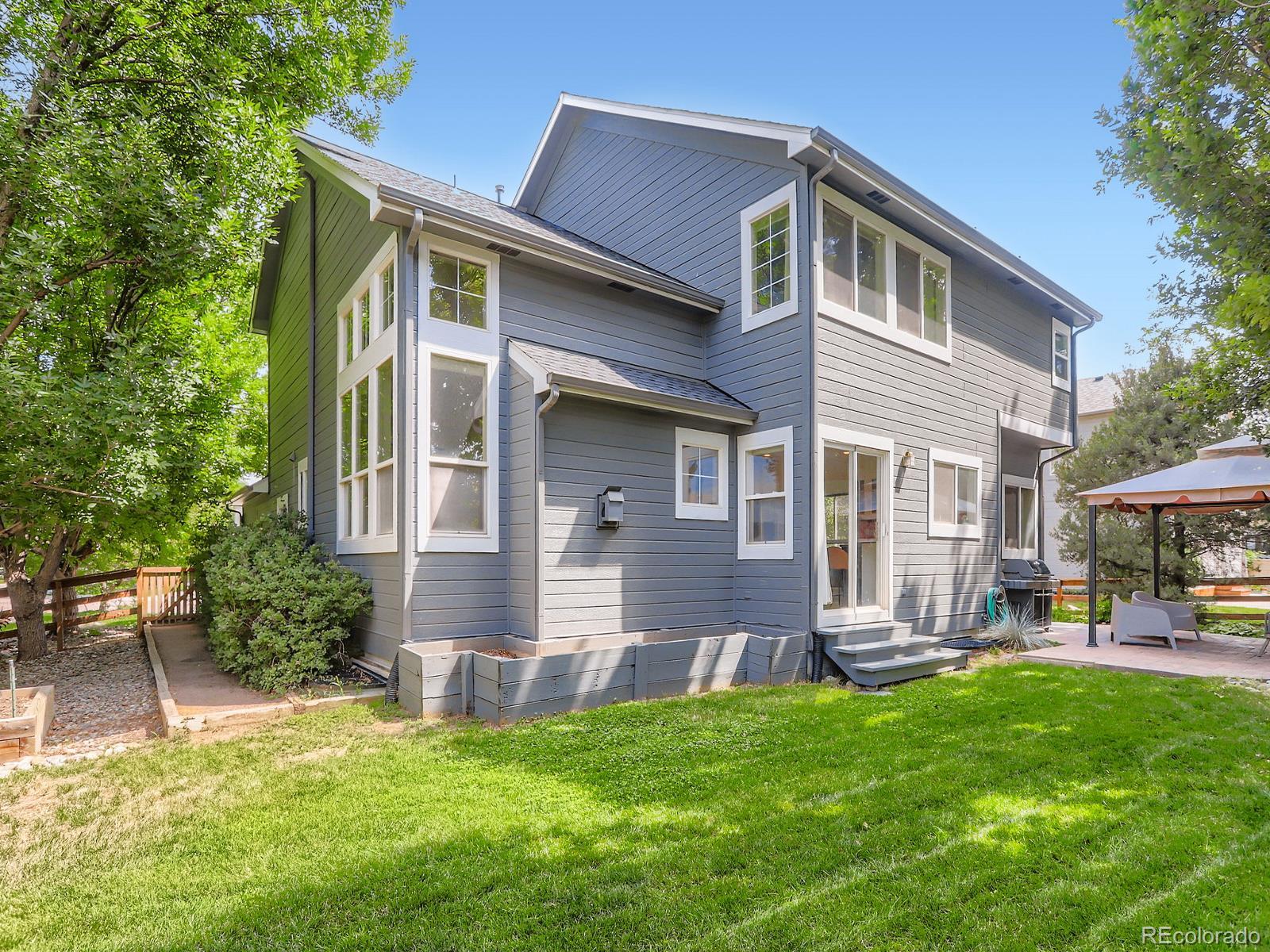 4033 Hawthorne Circle