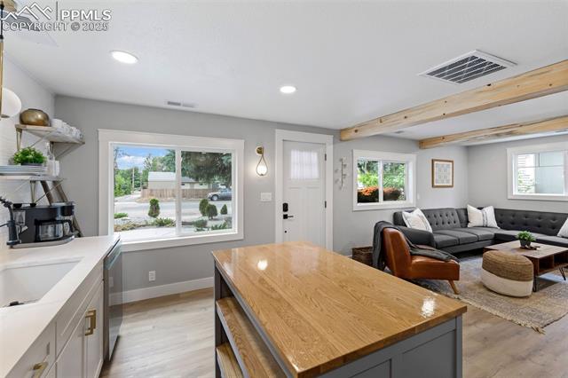 810 E Espanola Street