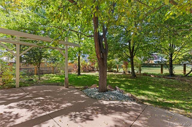 301 Van Buren Court