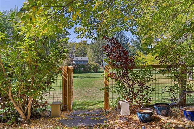 301 Van Buren Court